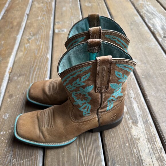 Ariat Tan Leather Turquoise Stitching Cattle Cate Western Boot in Kids 4.5/EU 36 - Picture 5 of 10